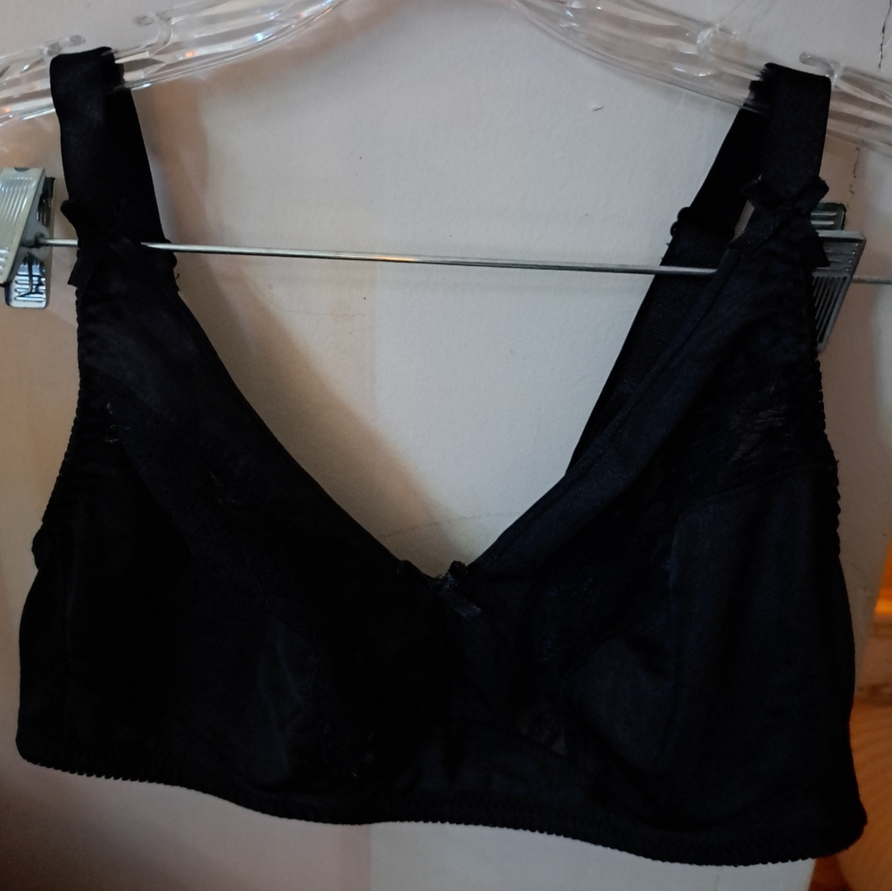 Used black bra